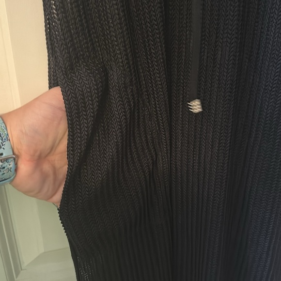 Midi hooded coverup with pockets - Picture 2 of 5